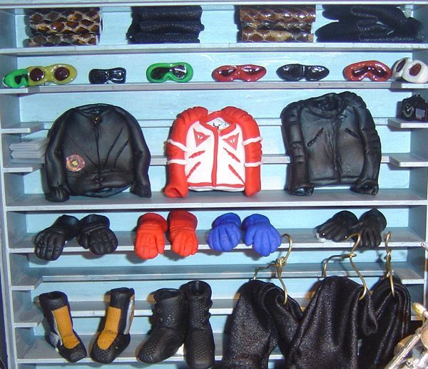 estanteria ropa y accesorios